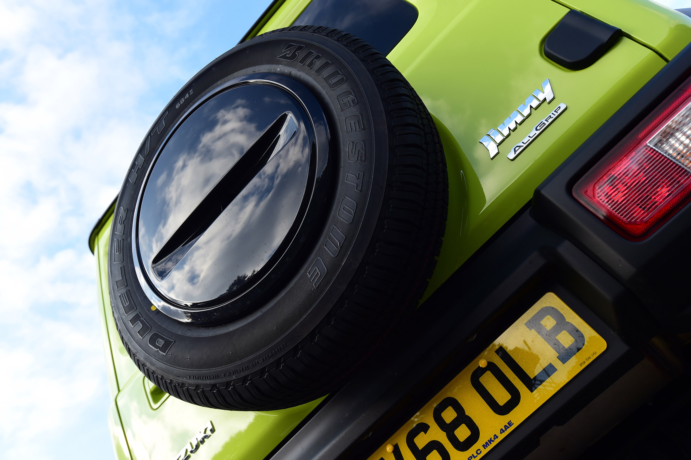 Suzuki Jimny - spare wheel