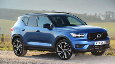 Volvo XC40 - front static