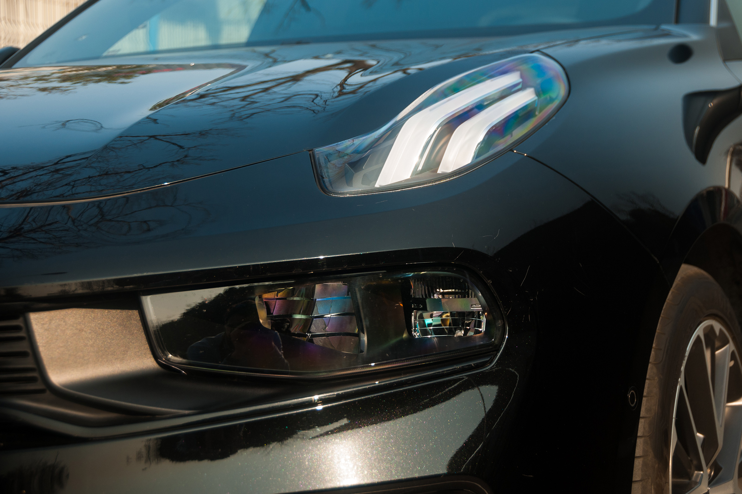 Lynk &amp; Co 03 - headlight