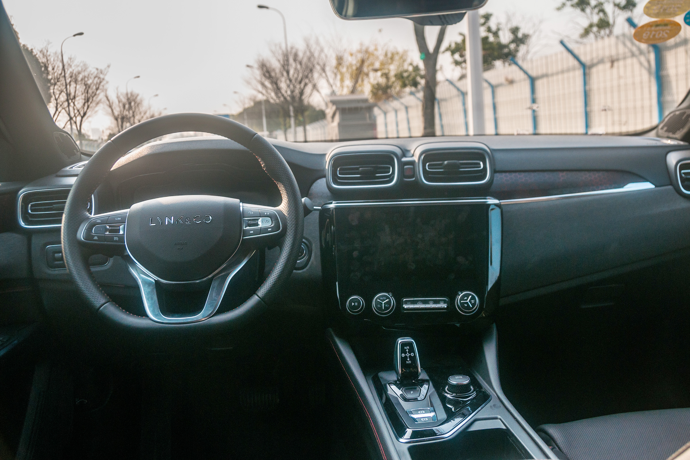 Lynk &amp; Co 03 - interior