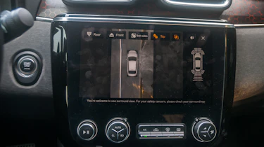 Lynk & Co 03 - parking camera