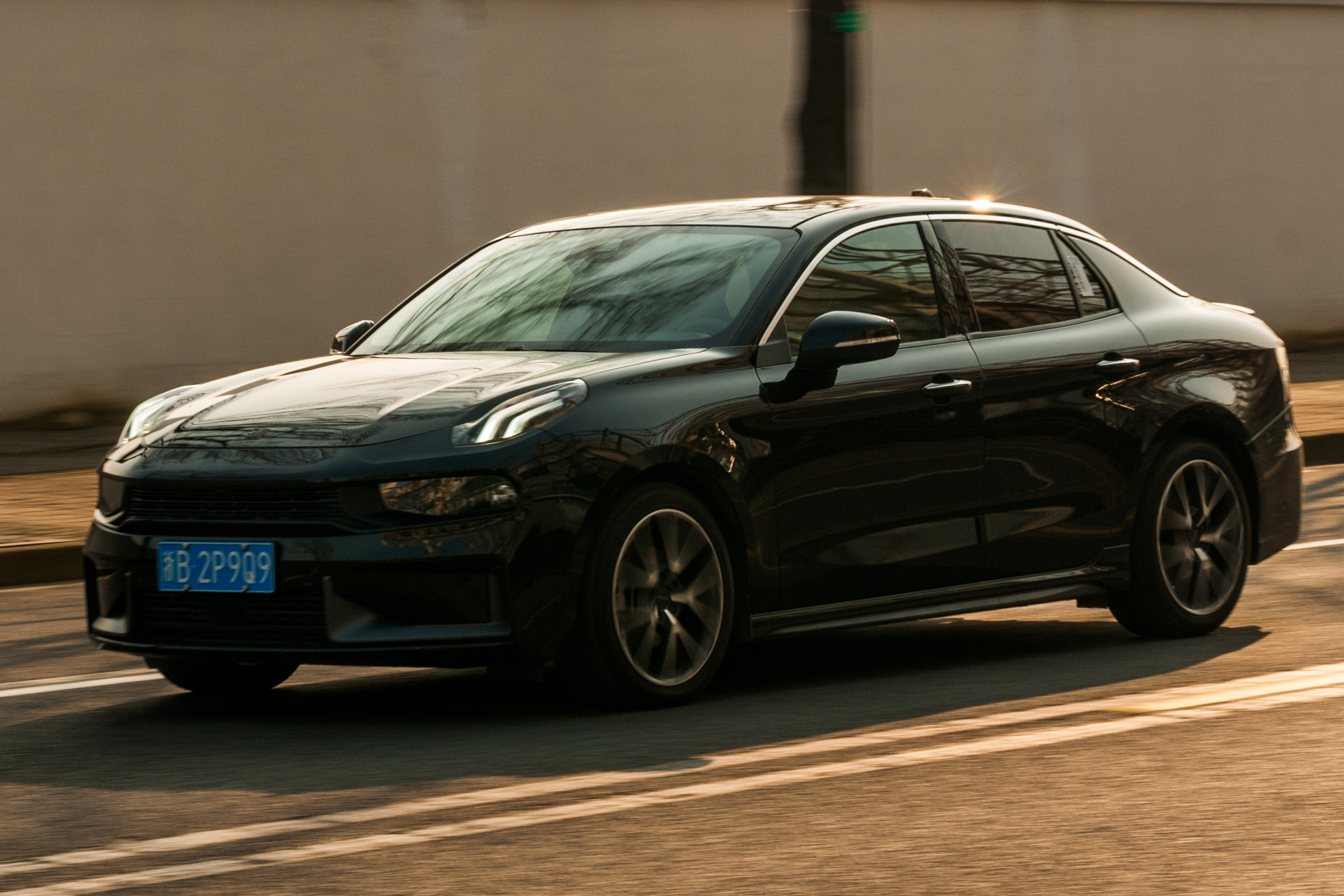 Lynk &amp; Co 03 - front tracking