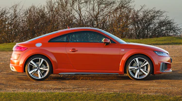 Audi TT Coupe - side static