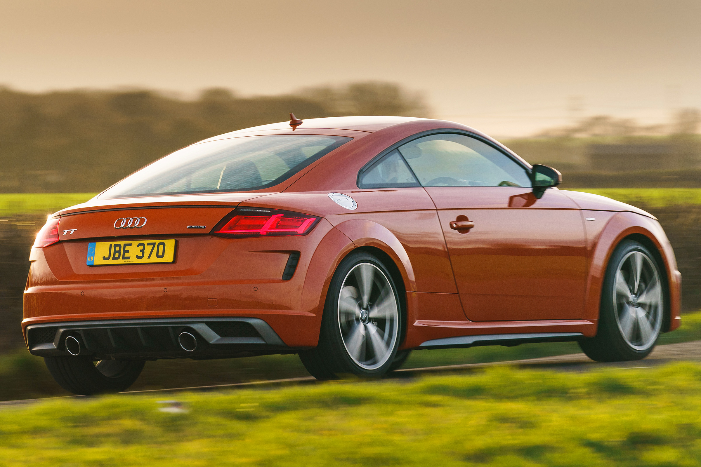 Audi TT Coupe - rear tracking