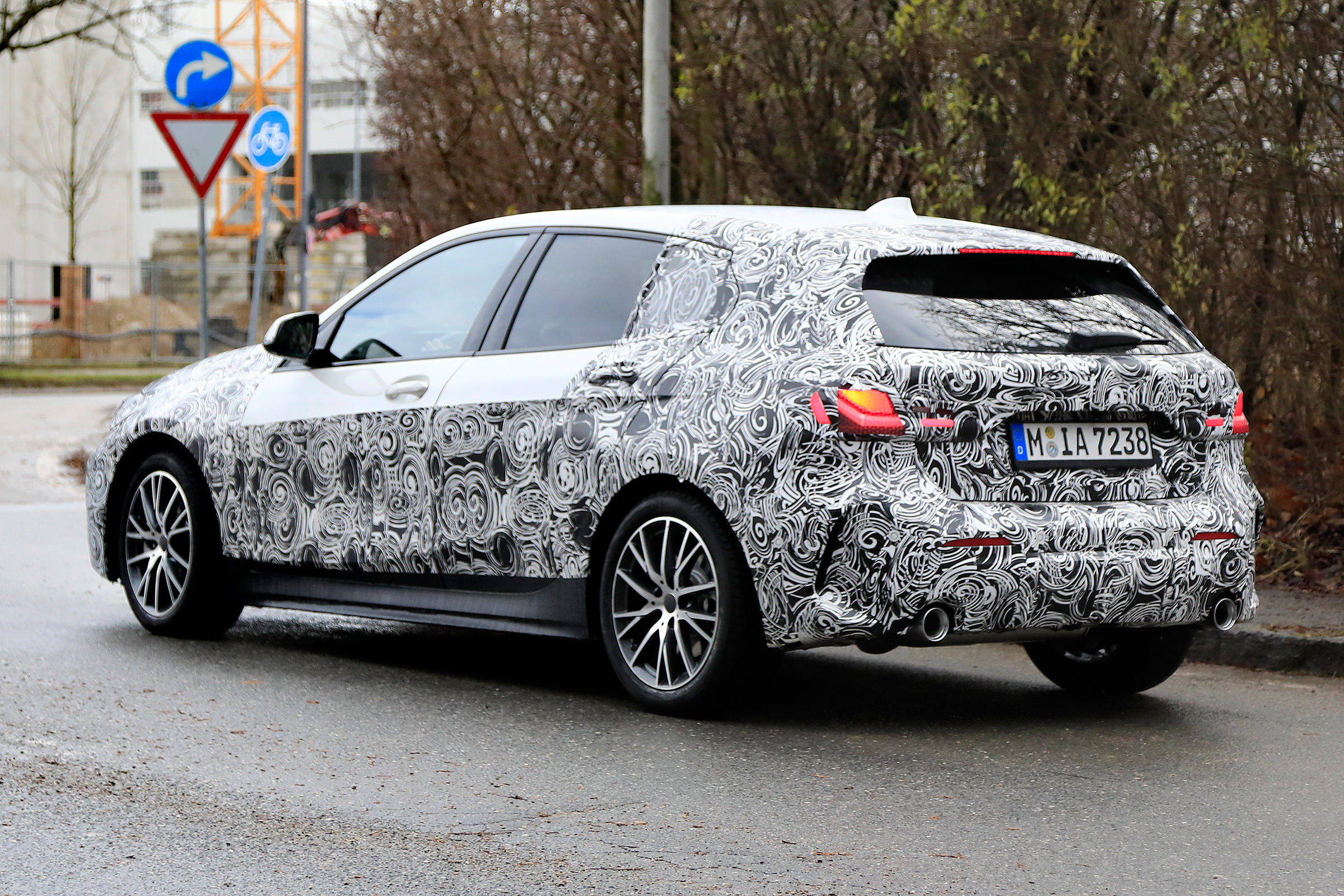 bmw 1 series spy shot rear quarter