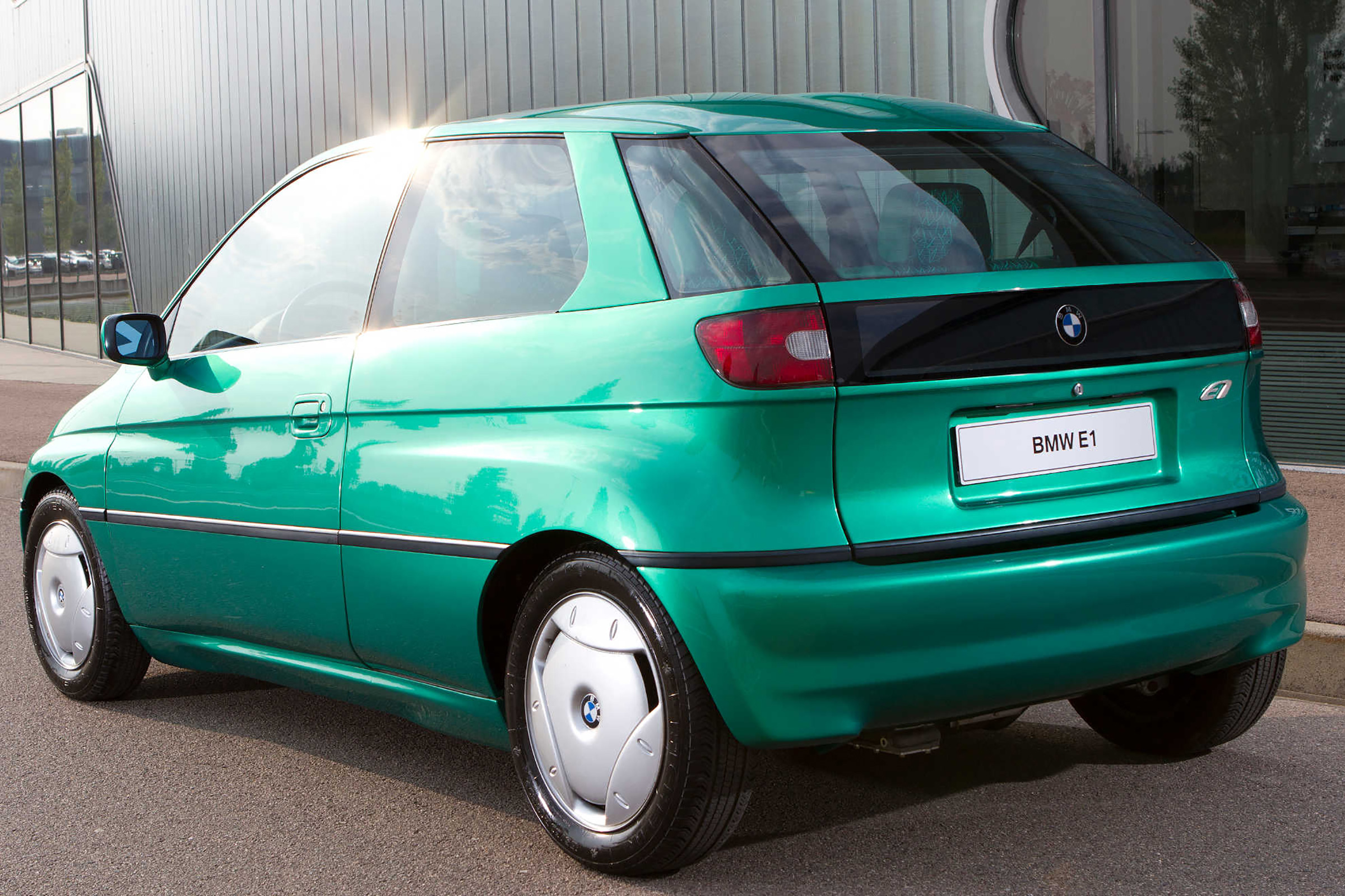 BMW E1 - rear