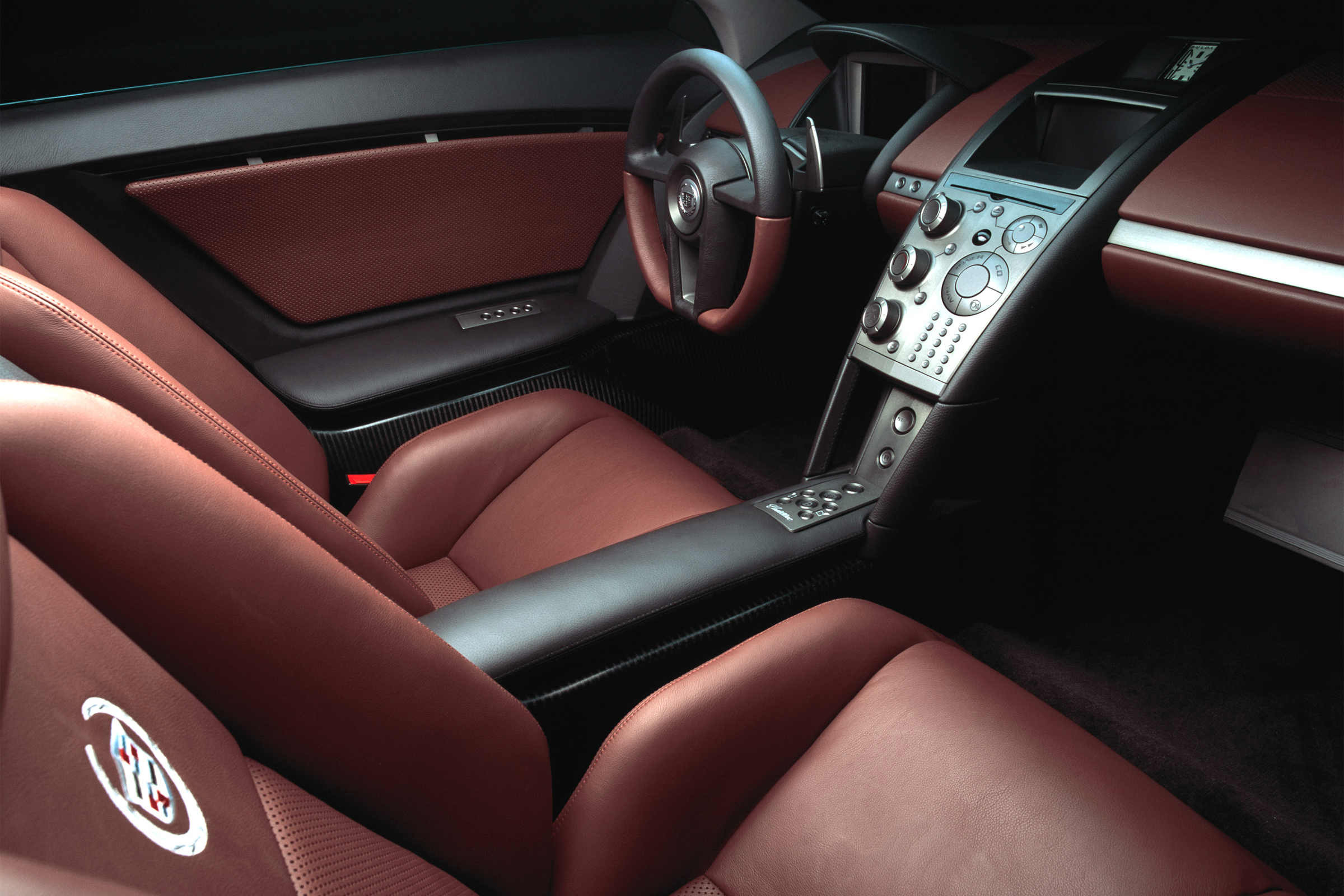 Cadillac Cien - interior