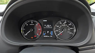 Mitsubishi Shogun Sport dials