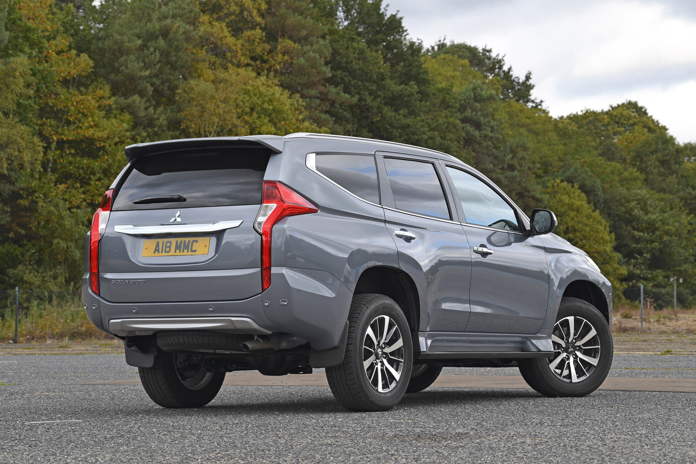Mitsubishi Shogun Sport rear