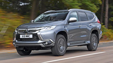 Mitsubishi Shogun Sport front