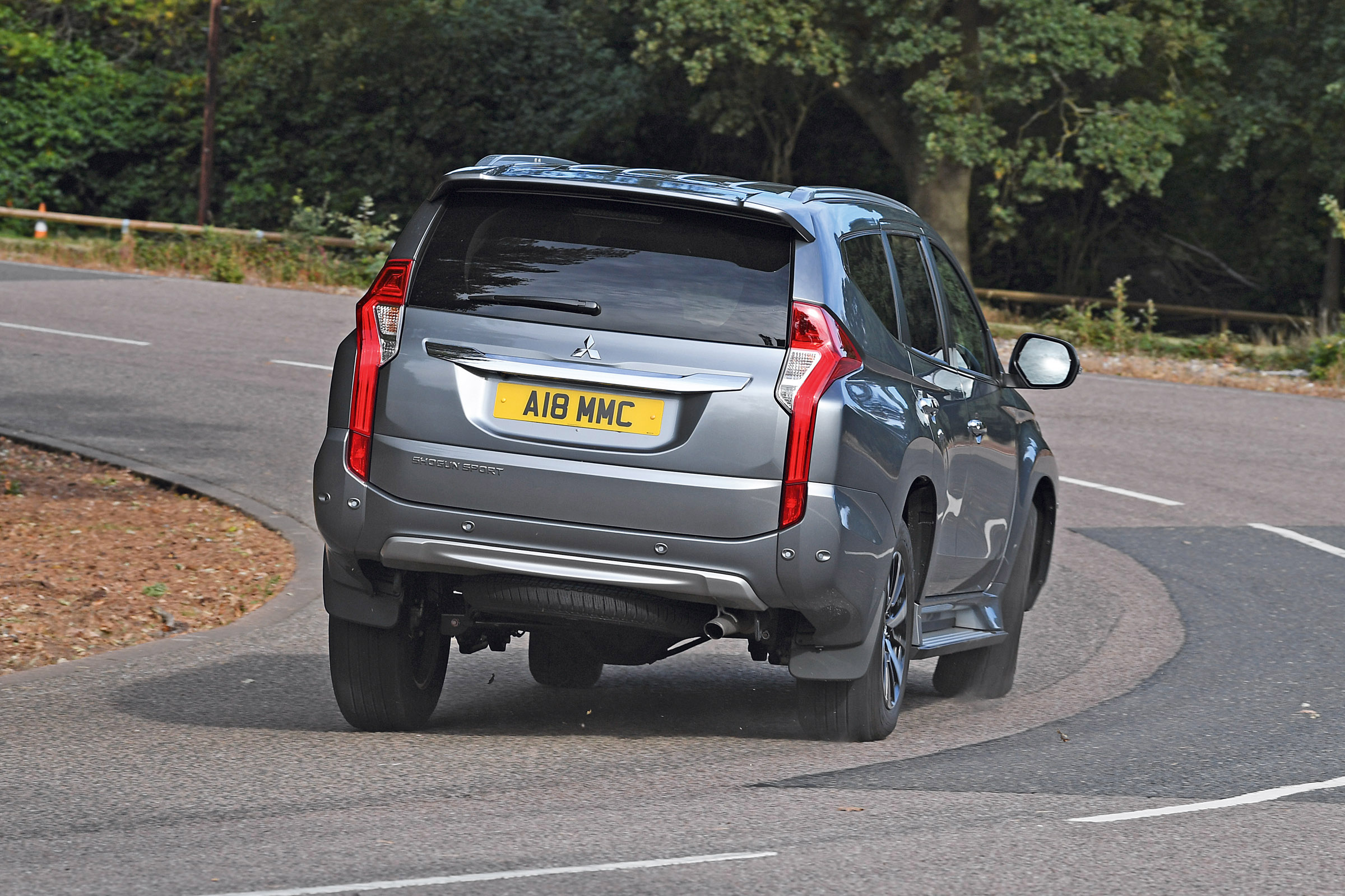 Mitsubishi Shogun Sport cornering