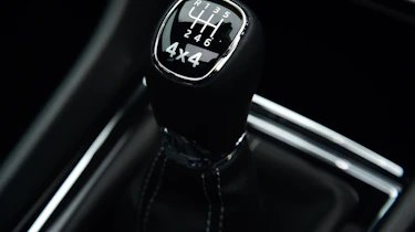 skoda karoq sportline gearstick