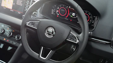 skoda karoq sportline steering wheel
