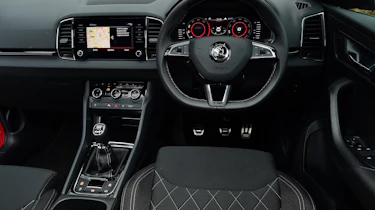 skoda karoq sportline interior