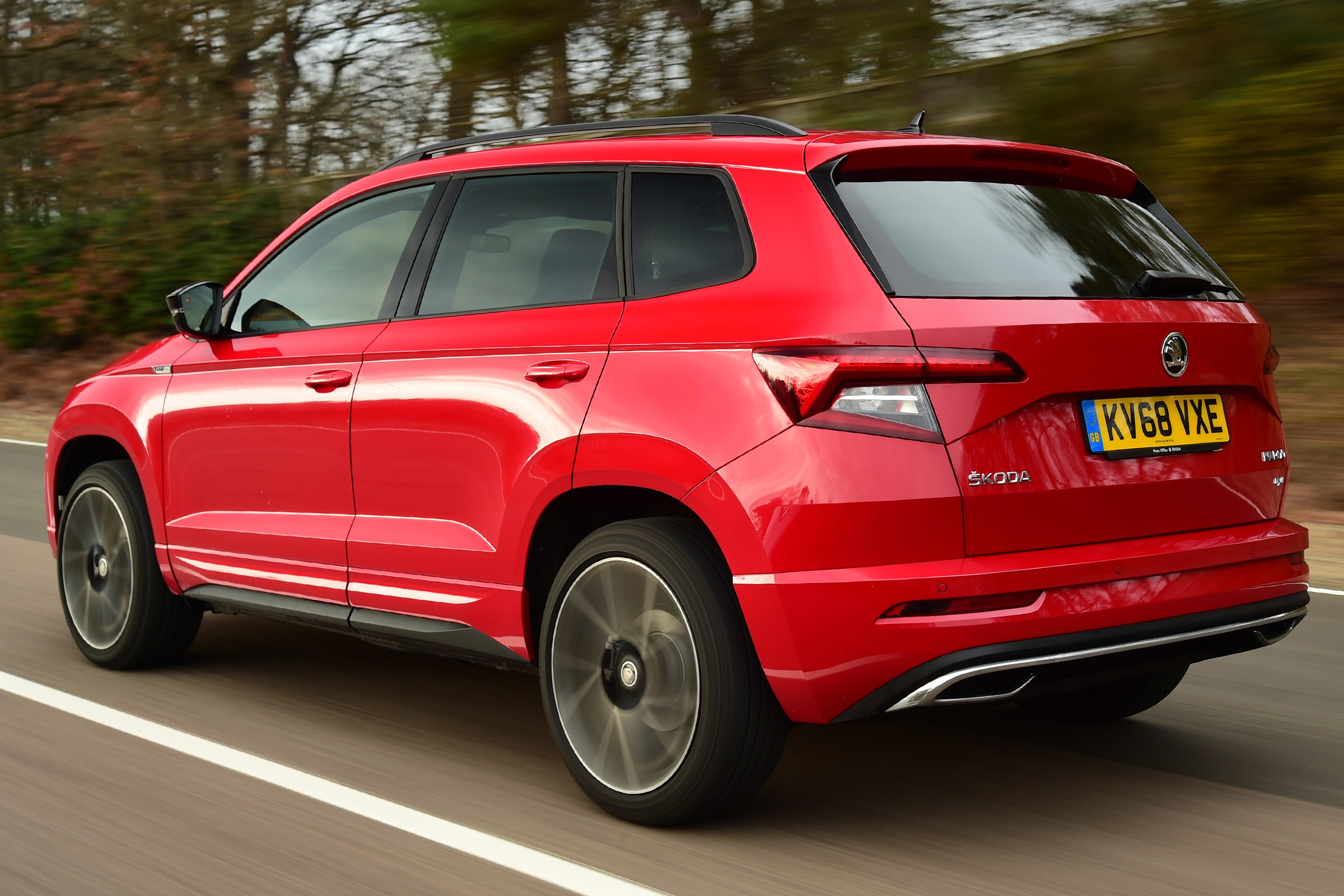 skoda karoq sportline tracking rear quarter