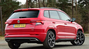 skoda karoq sportline rear quarter