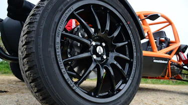 Porsche Macan - front static