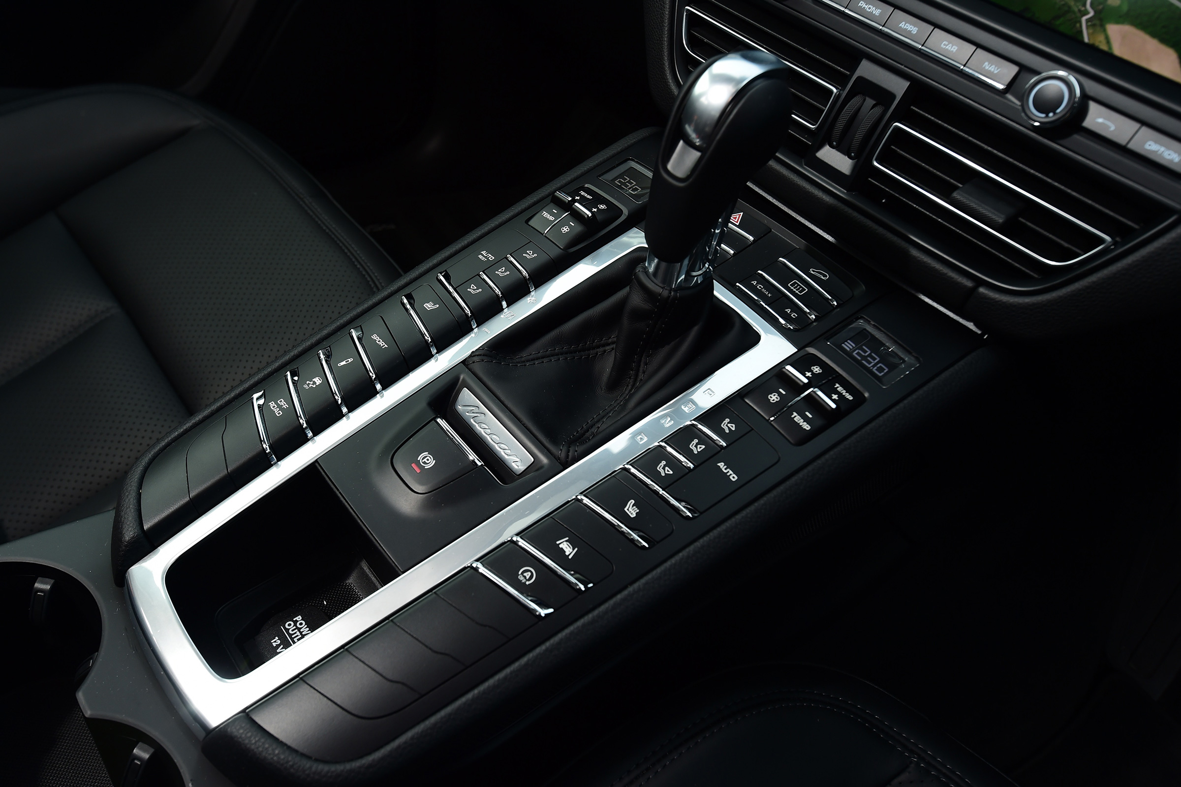 Porsche Macan - gearstick