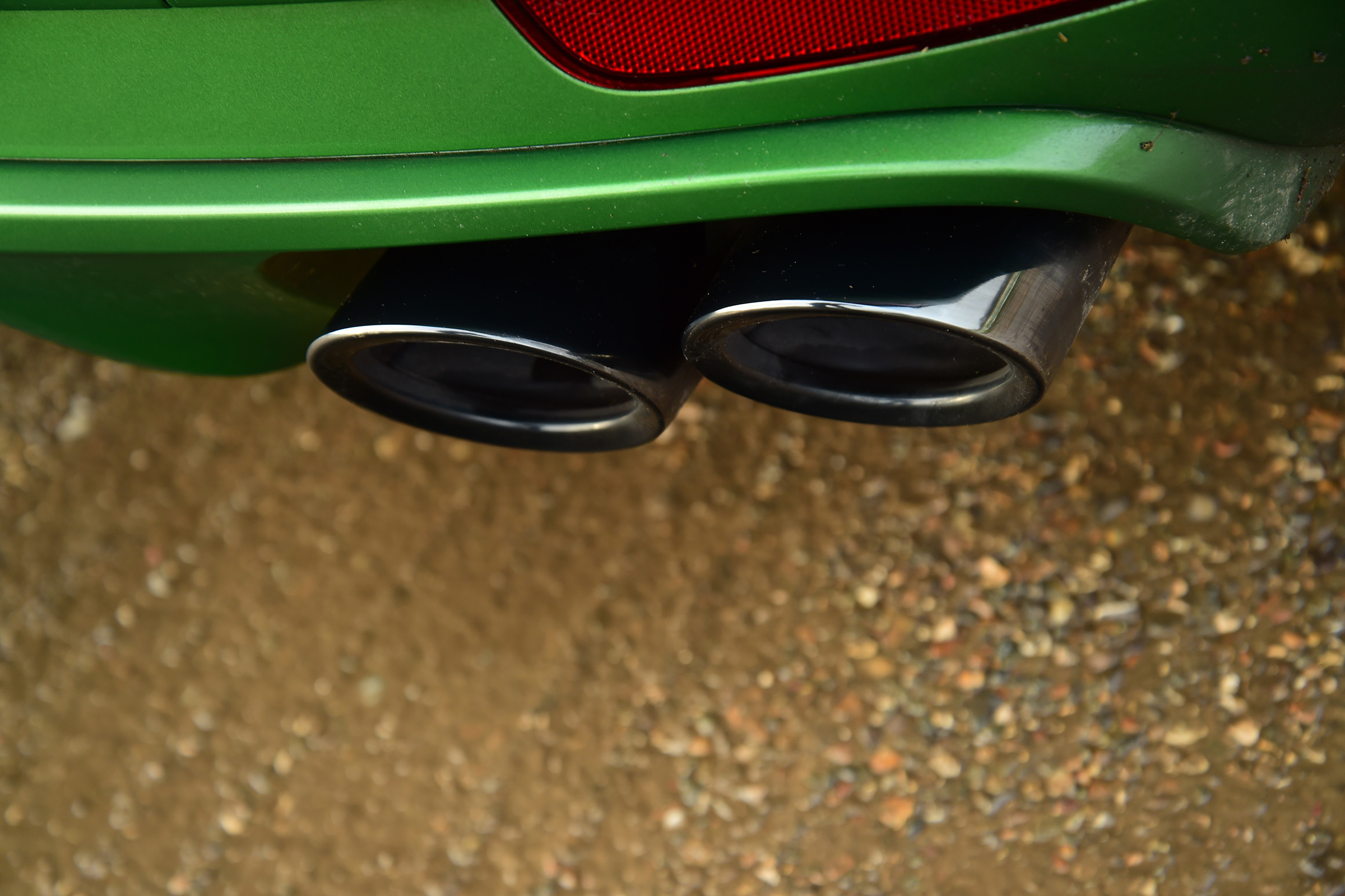 Porsche Macan - exhaust