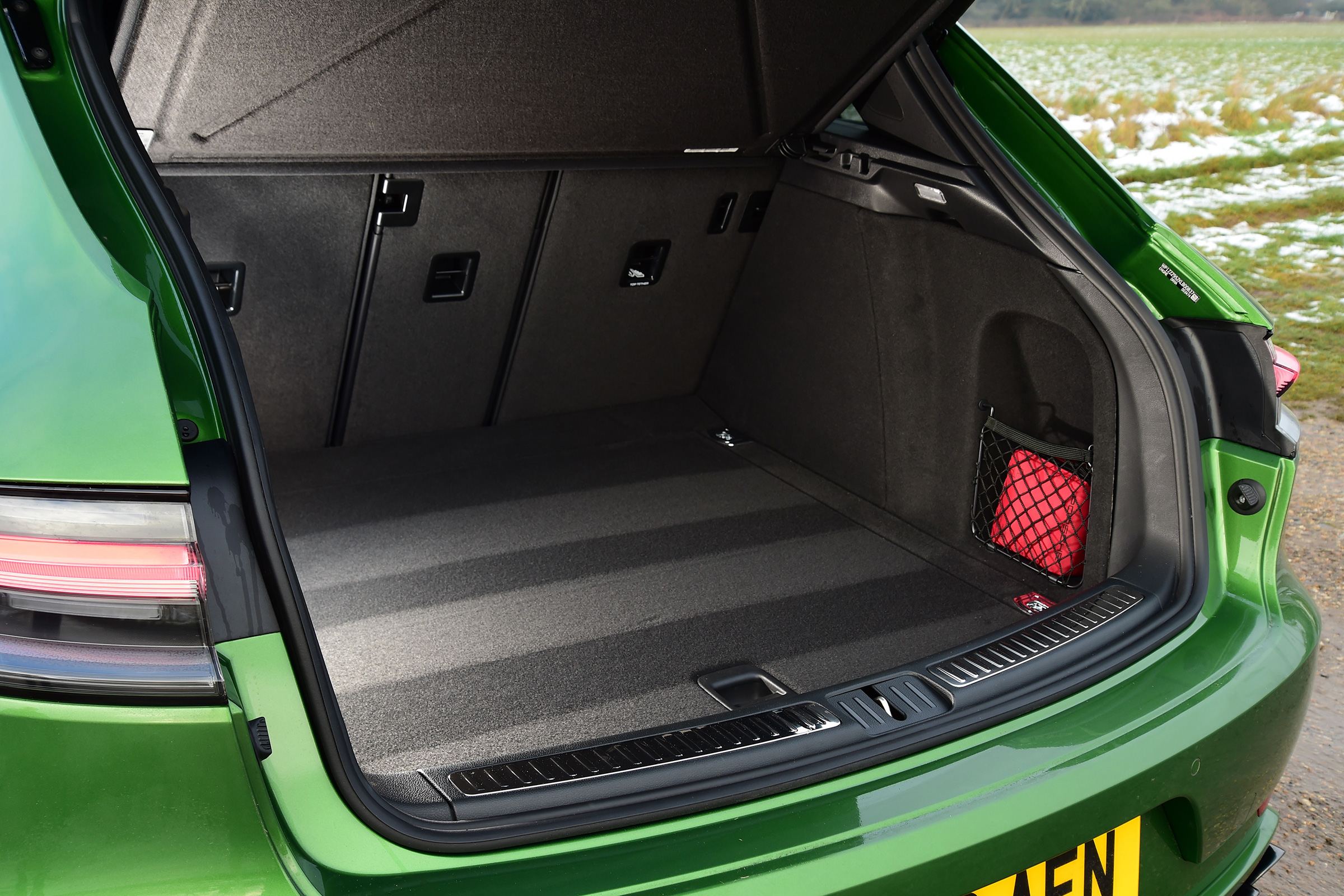 Porsche Macan - boot 