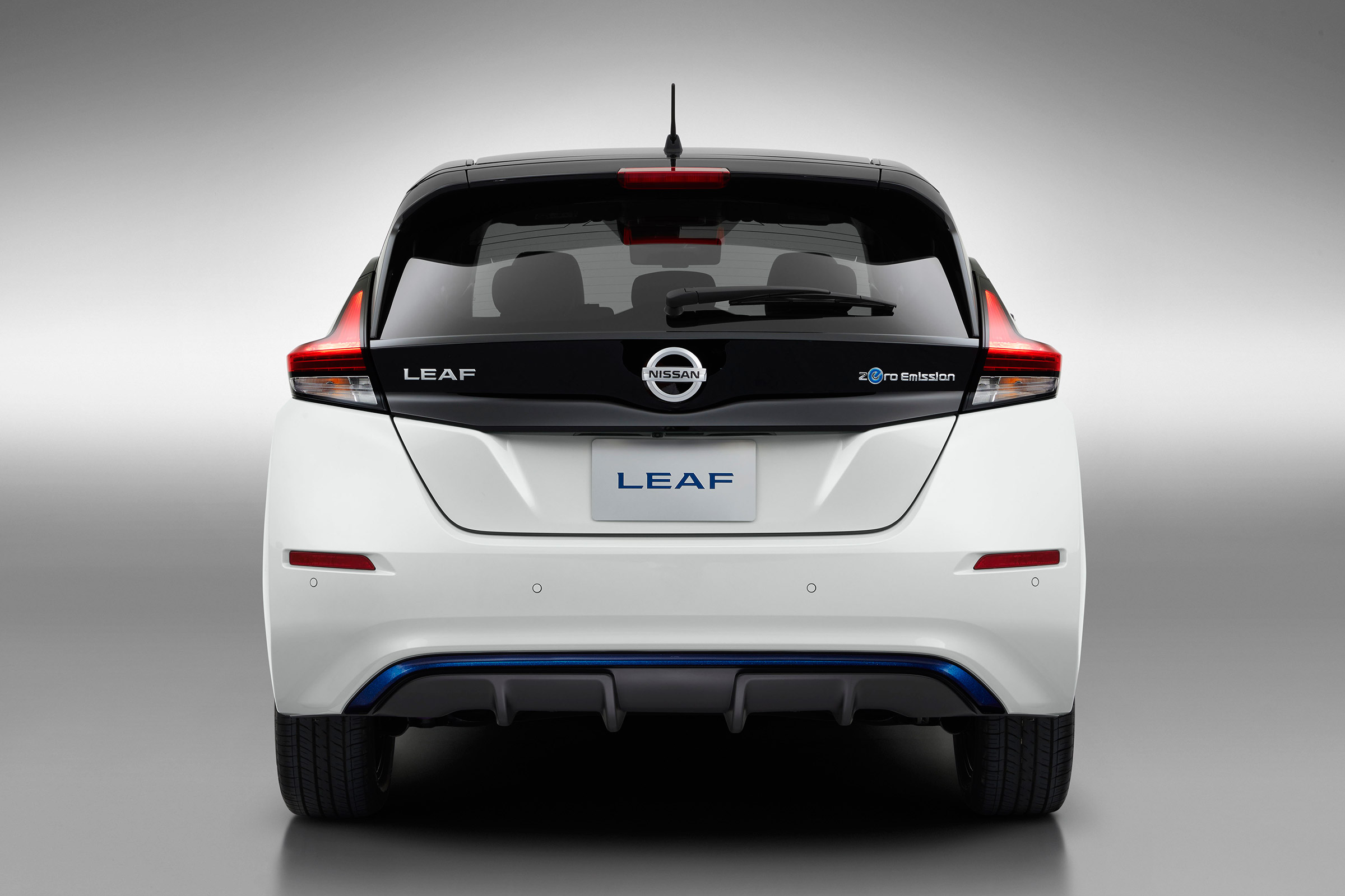 Nissan Leaf e+ - full rear