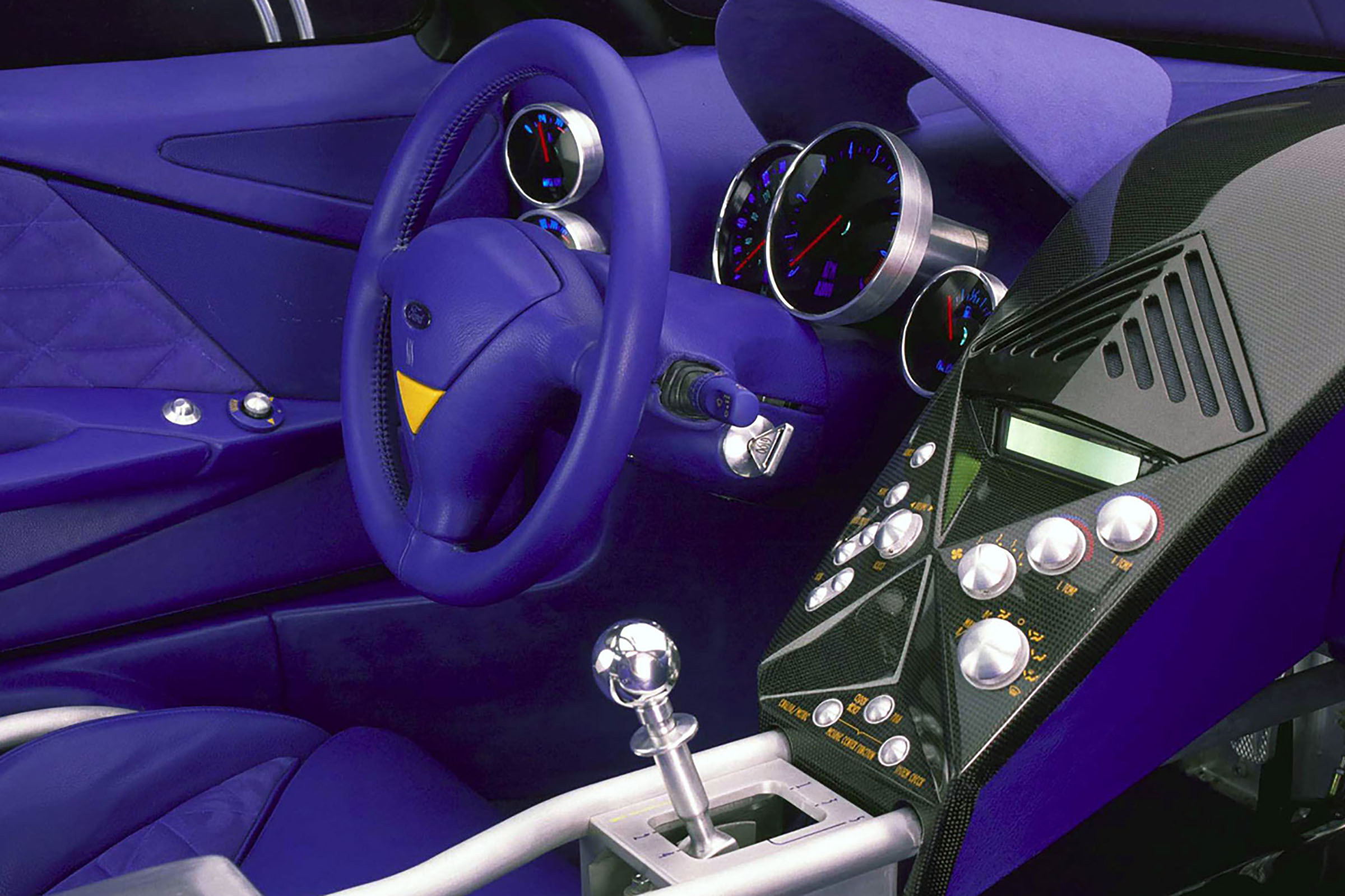 Ford GT90 - interior