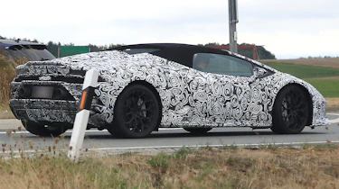 lamborghini huracan facelift spy shot