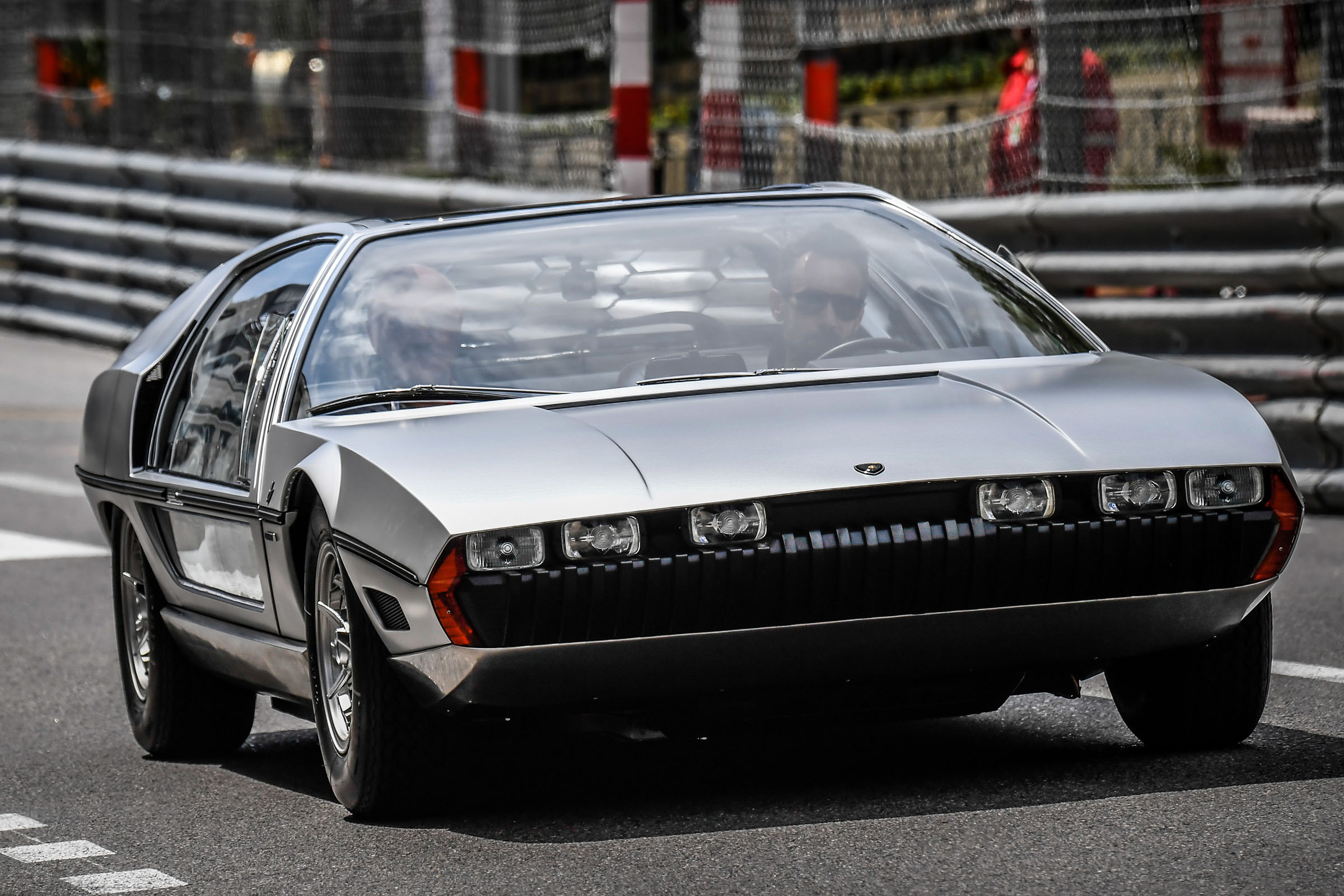 Lamborghini Marzal - front