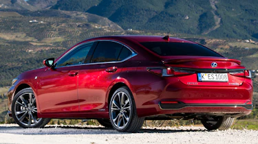 Lexus es 300h static rear