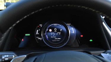 Lexus es 300h dashboard instruments