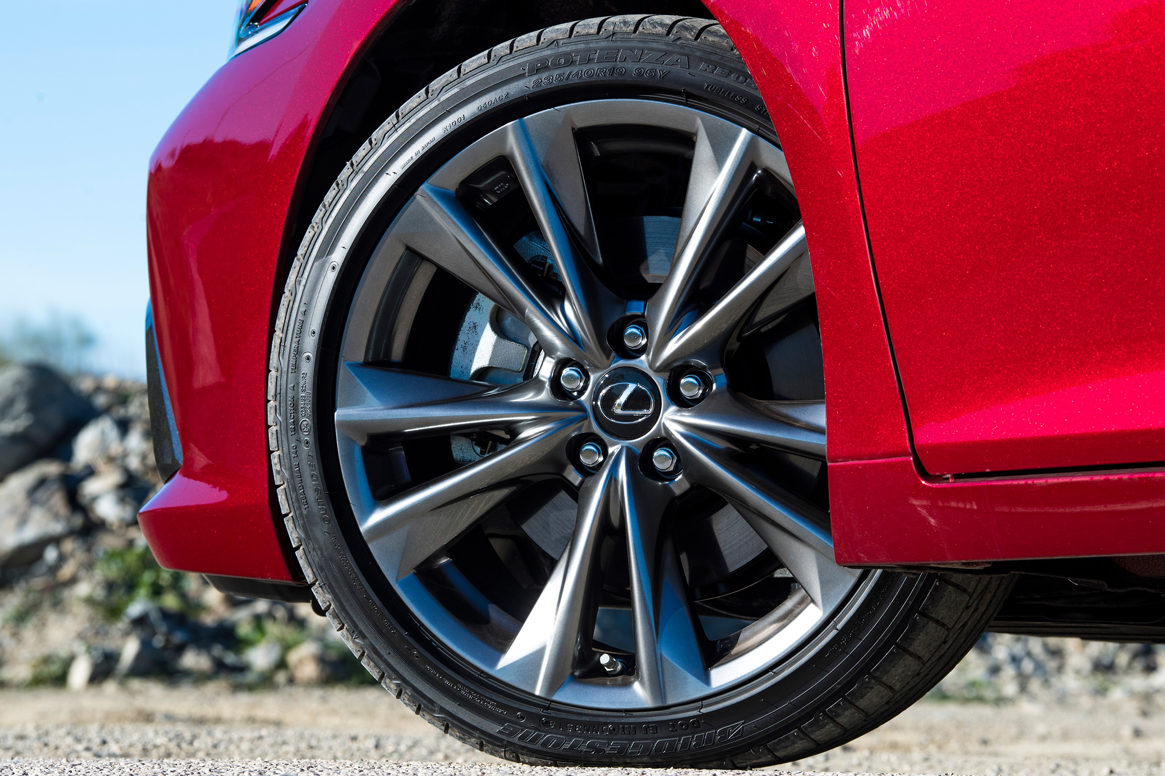 Lexus es 300h alloy wheel