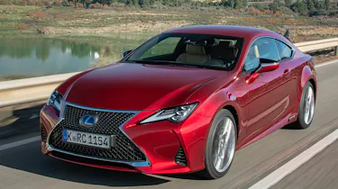 Lexus RC 300h F-Sport - tracking front quarter