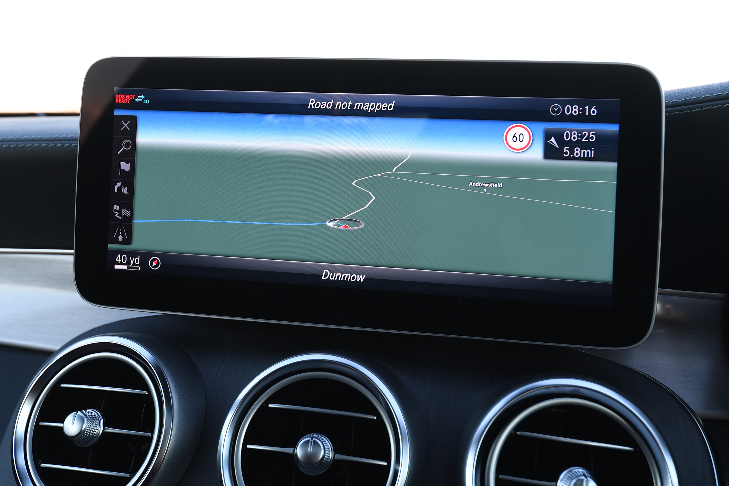 mercedes-amg c 43 coupe infotainment