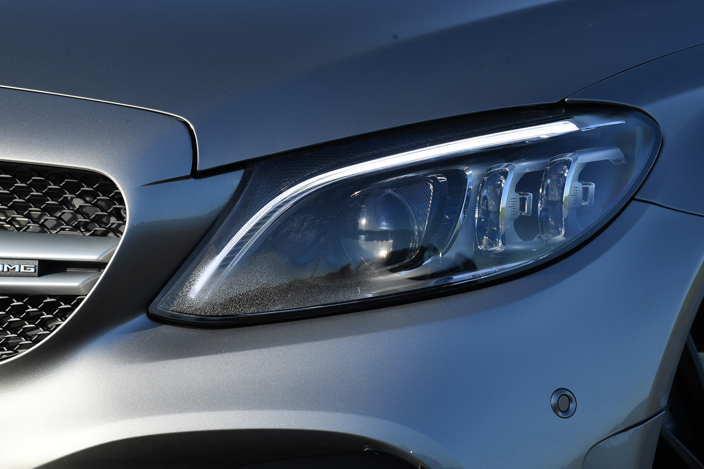 mercedes-amg c 43 coupe headlight