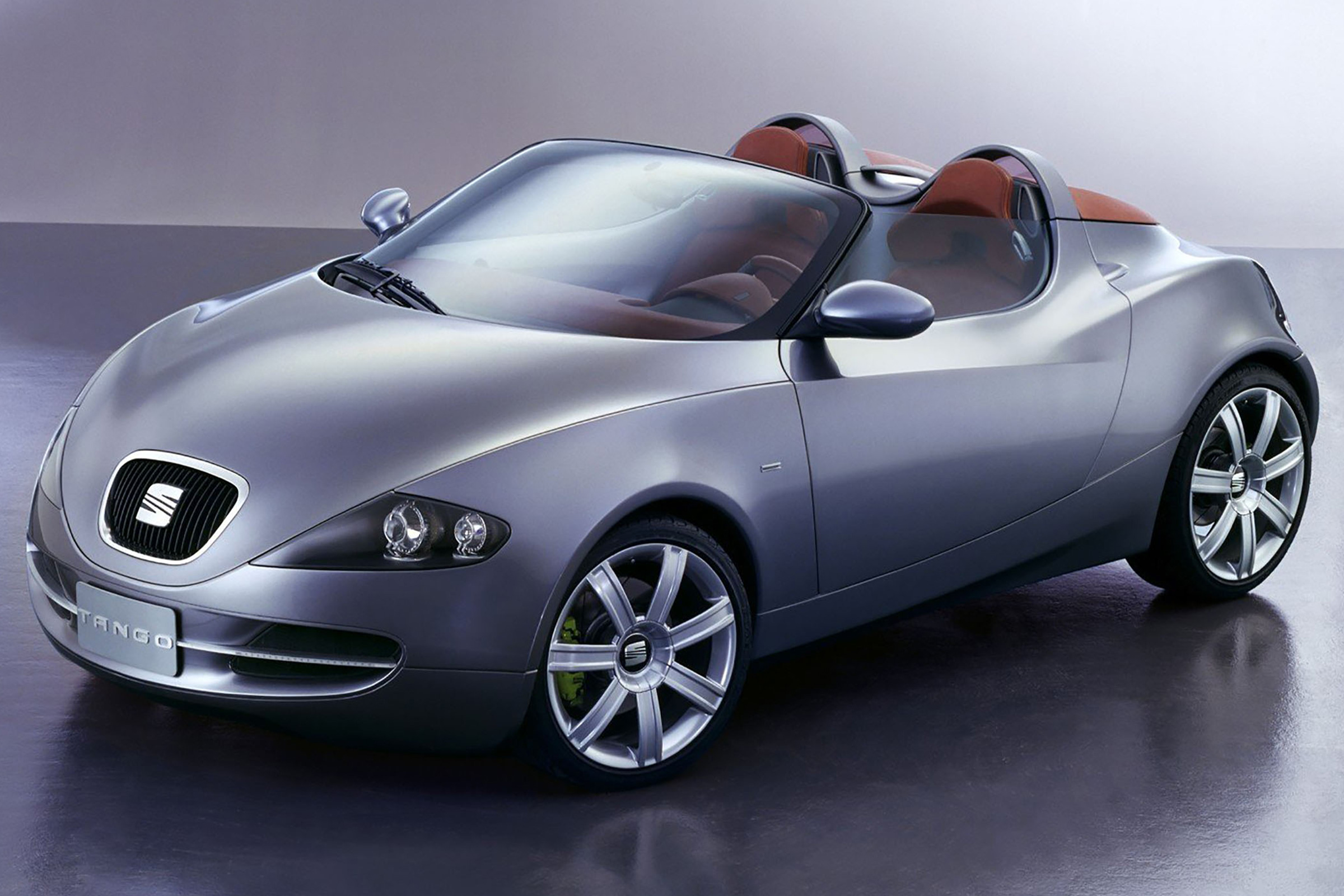 SEAT Tango - front