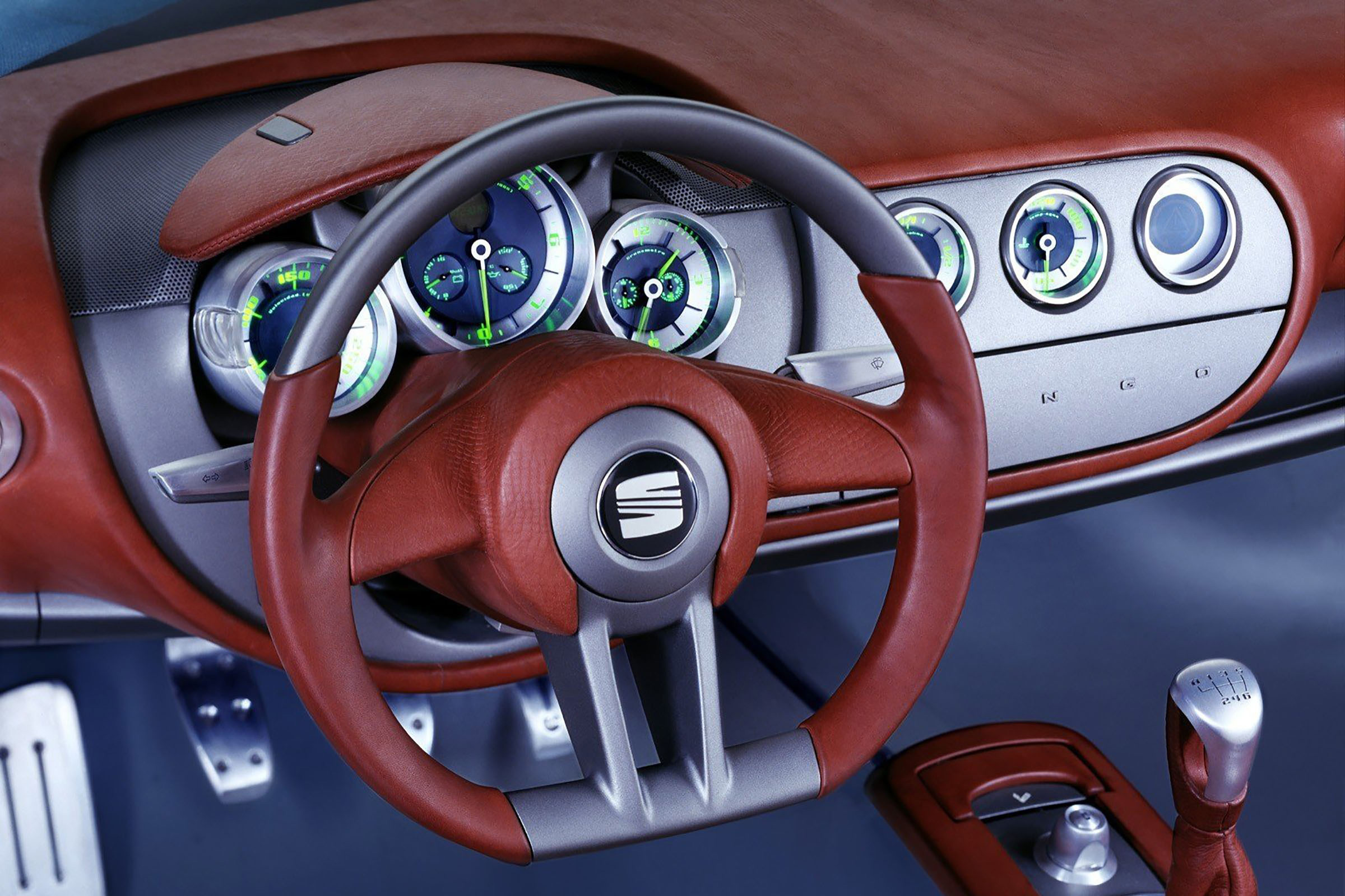 SEAT Tango - interior