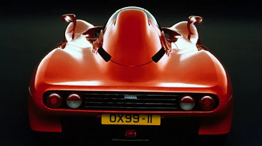 Yamaha OX99 - rear