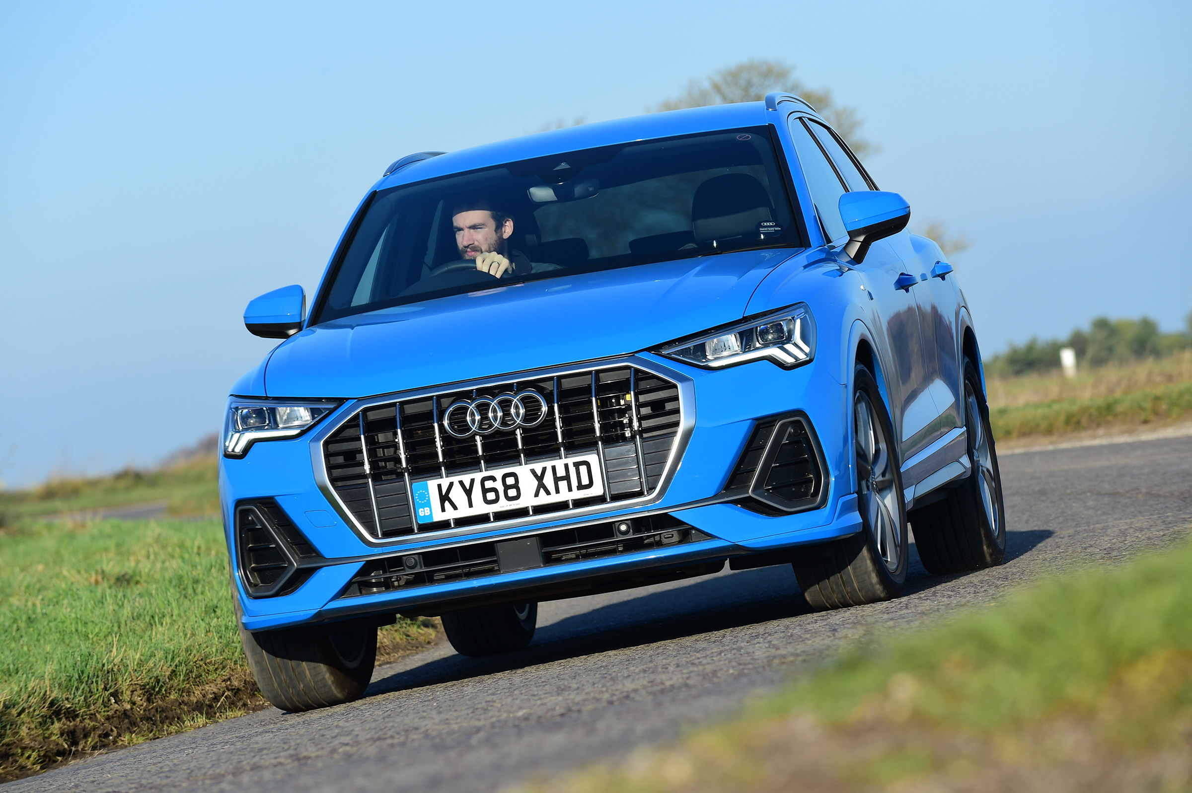Audi Q3 - front cornering
