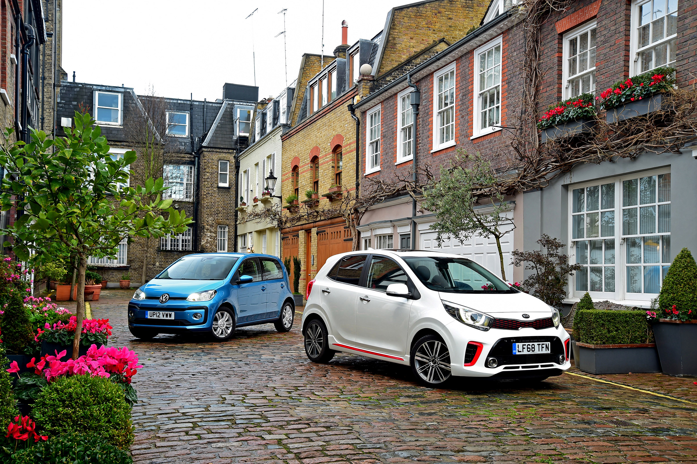 Kia Picanto vs Volkswagen up! - head-to-head