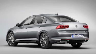 Volkswagen Passat - rear