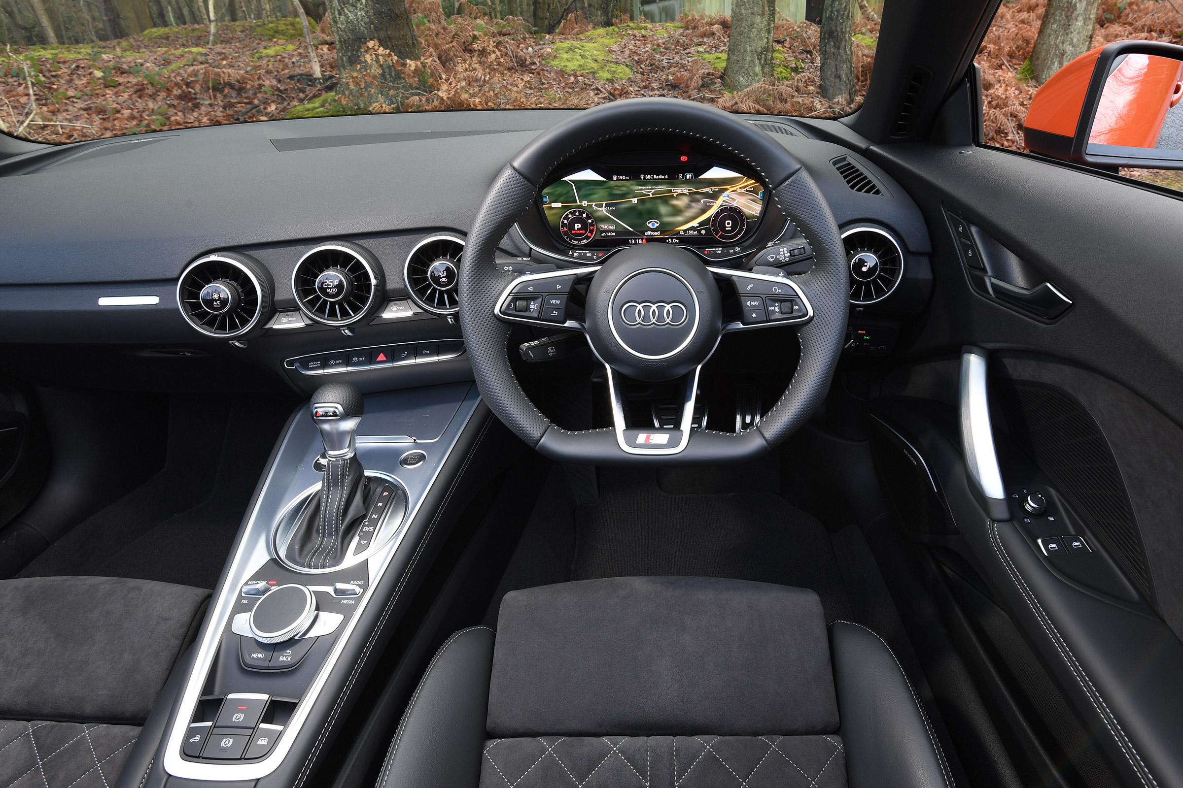 Audi TT Roadster - dash