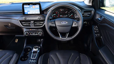 Ford Focus Vignale Estate - dash