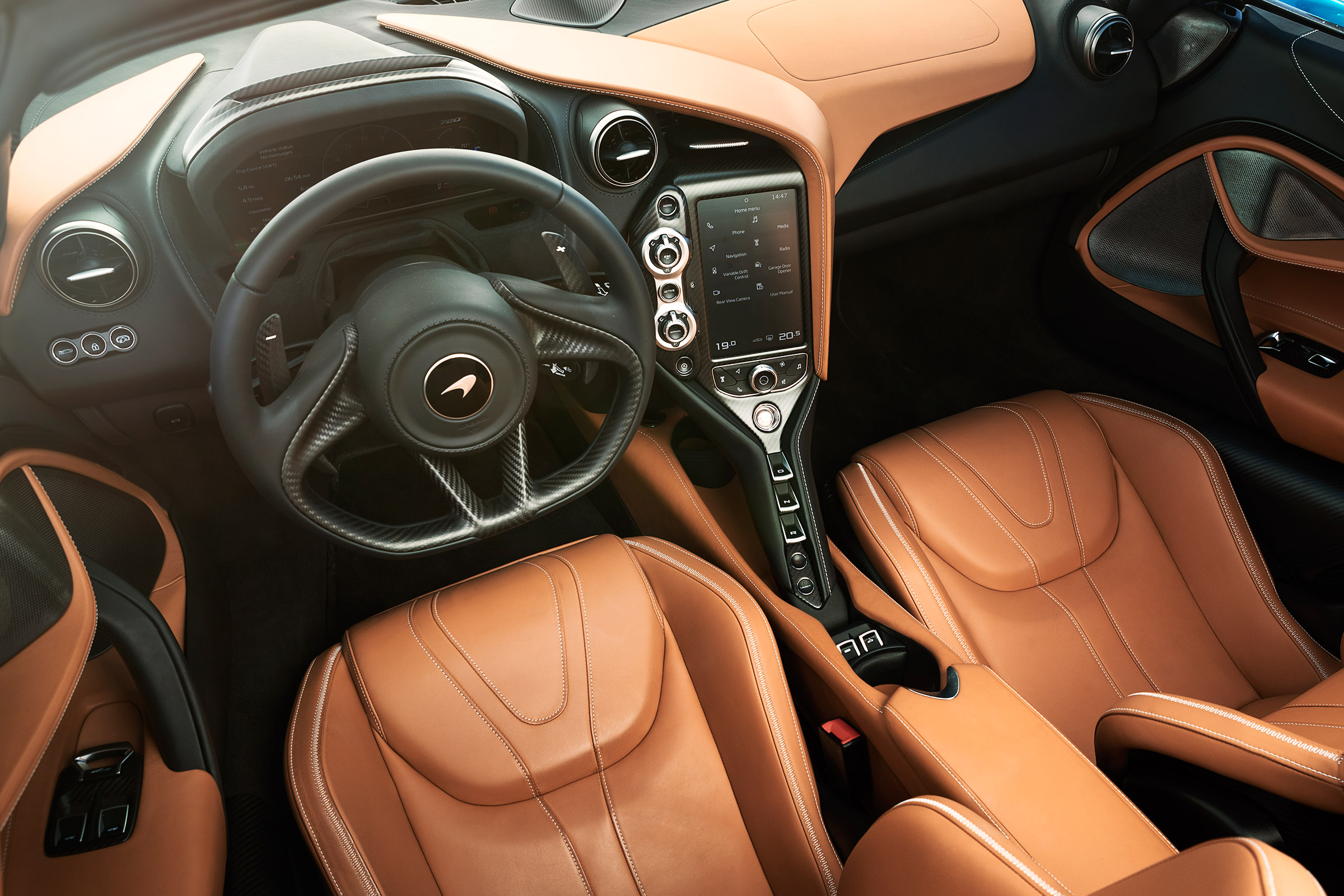 McLaren 720 Spider - dash