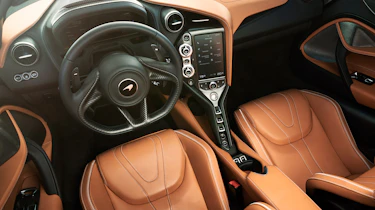 McLaren 720 Spider - dash
