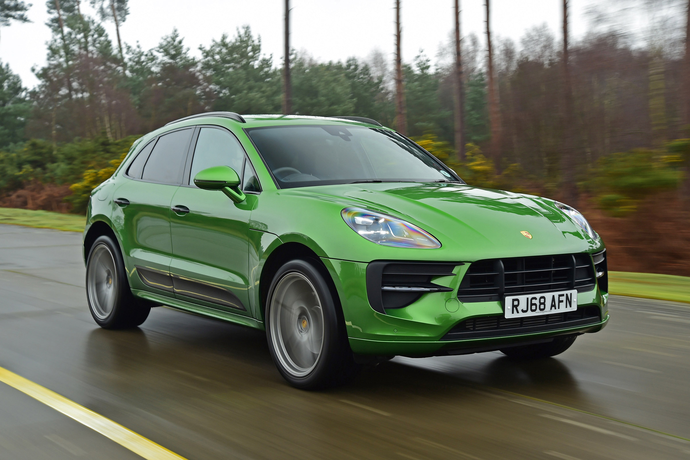 Porsche Macan - front