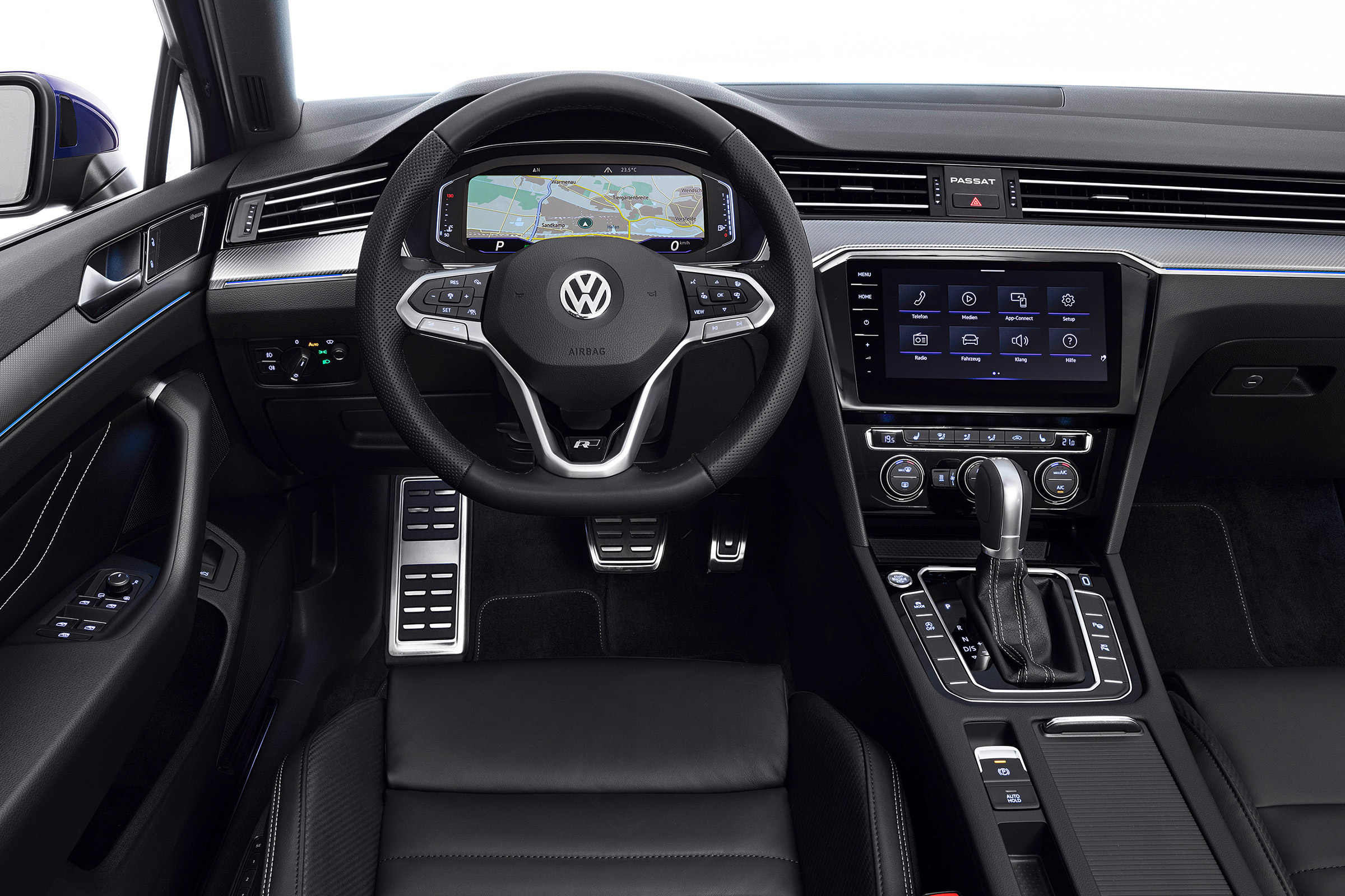 Volkswagen Passat - dash