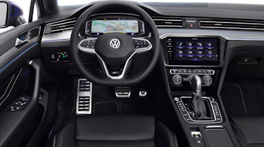 Volkswagen Passat - dash