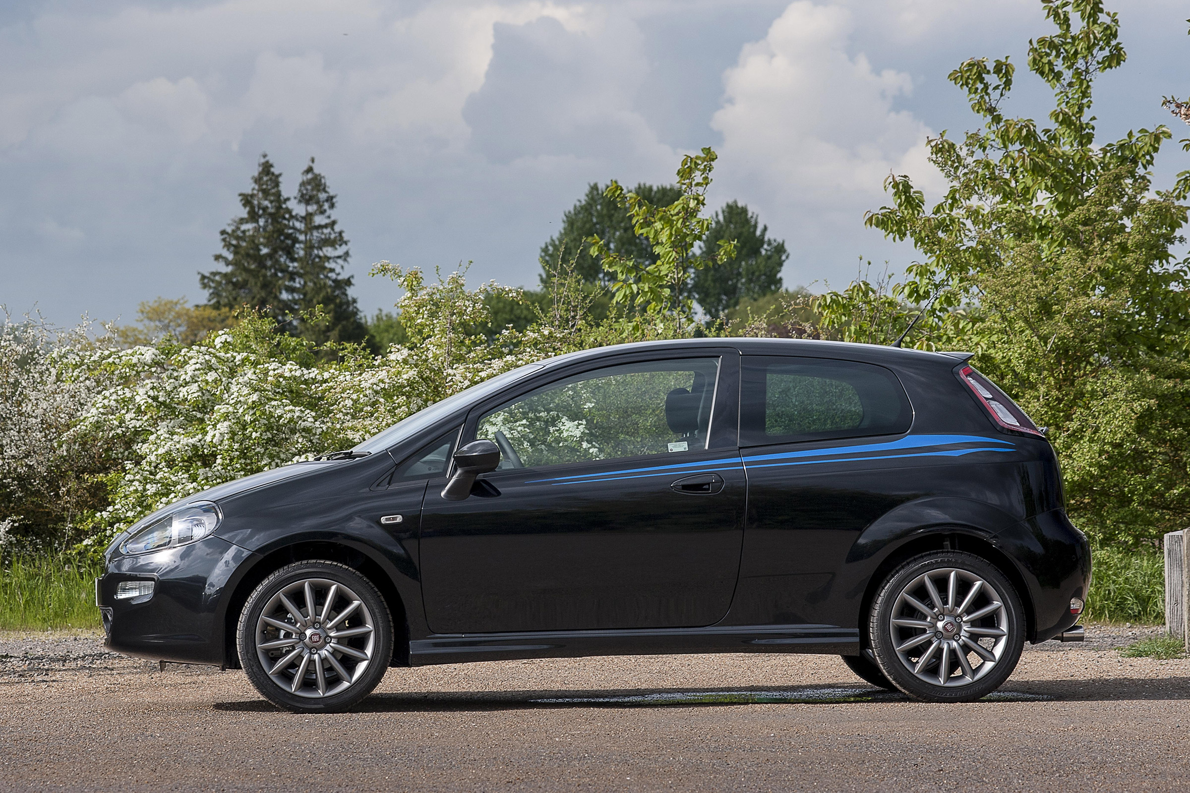 Used Fiat Grande Punto - side