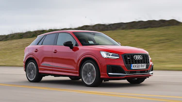 Audi SQ2 - front tracking