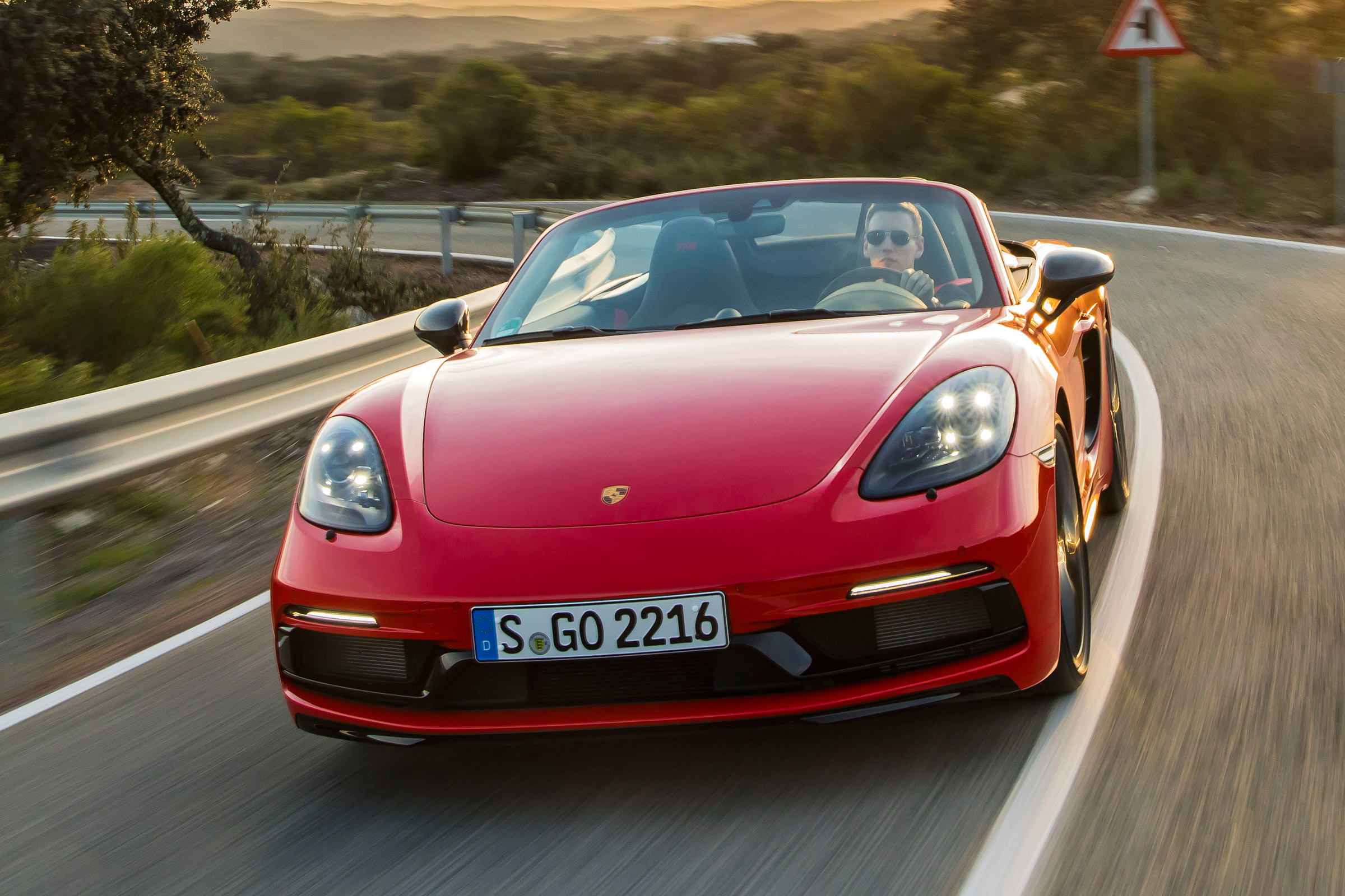Porsche 718 Boxster T - front action